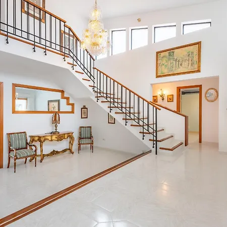 Villa Garrido *